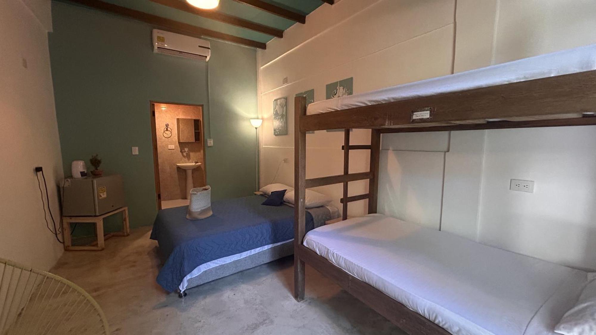 Tayrona Juancho'S House Hostel & Coworking Лос Наранхос Екстериор снимка